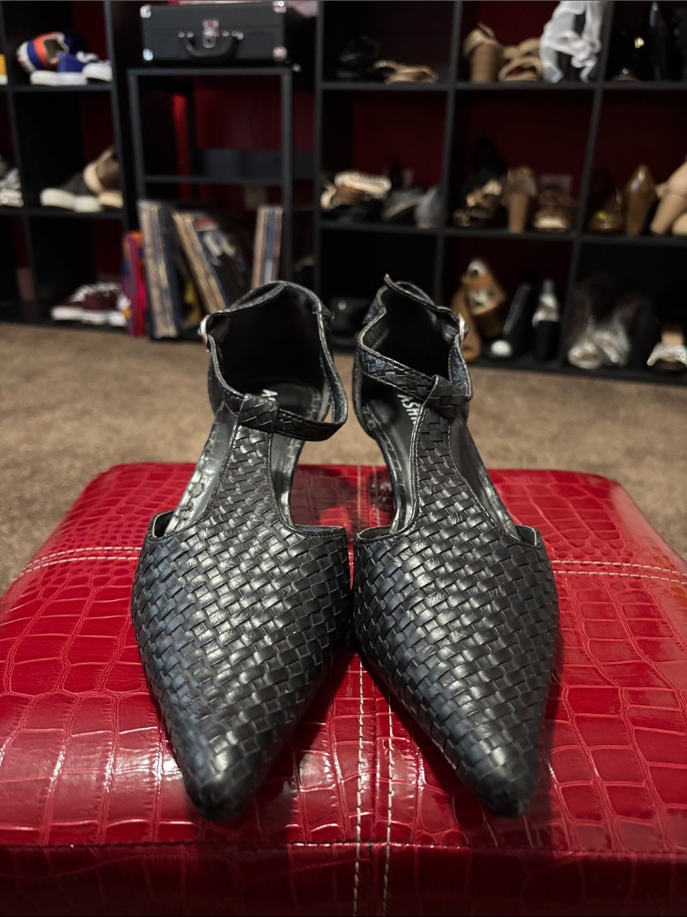 Ashro Black Woven Pointed-Toe T-Strap Flats